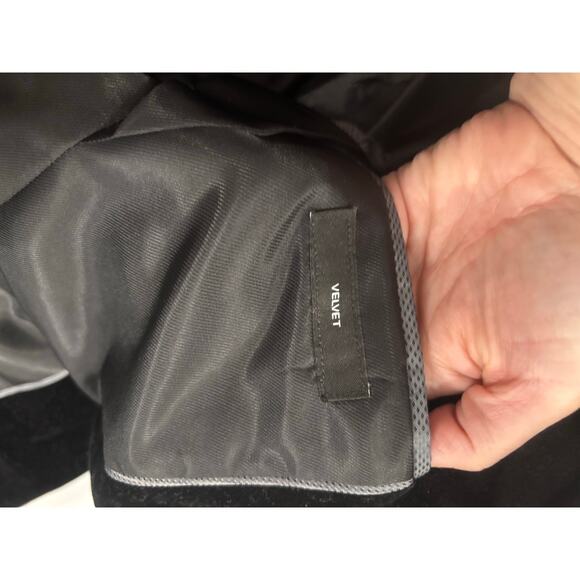 J. Ferrar velvet men’s black blazer button sz M slim preppy Holidays Christmas - Picture 6 of 8